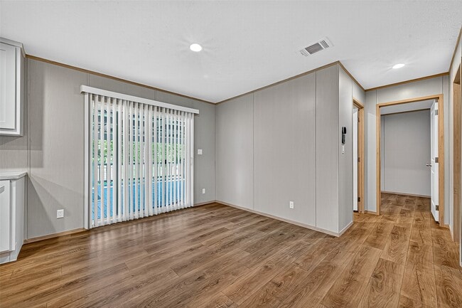 Building Photo - 1115 1 Oak Chase Rd