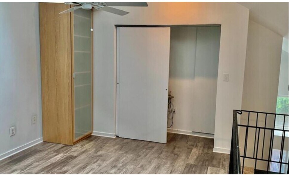 Building Photo - 9920 Hellingly Pl