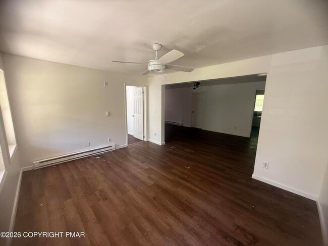 Building Photo - 2186 Spring Dr