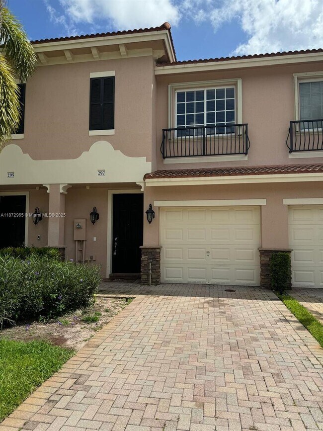 Primary Photo - 297 Las Brisas Cir