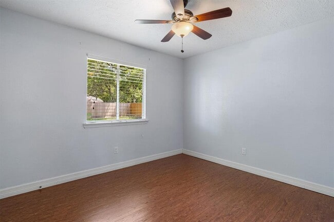 Building Photo - 2790 Wood Hollow Dr