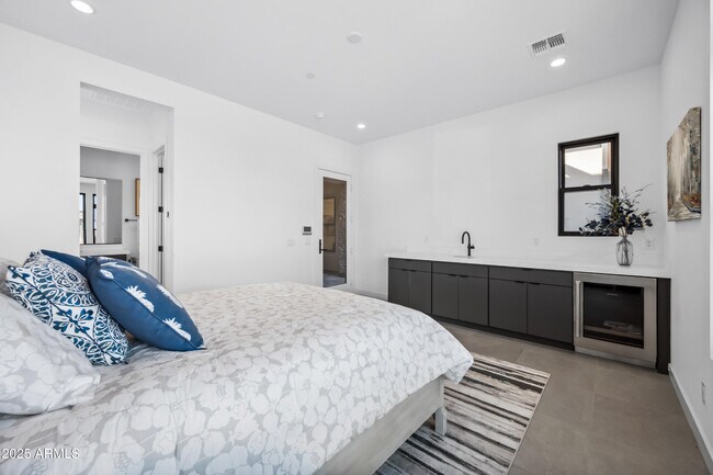 Building Photo - 12746 E Casitas Del Rio Dr