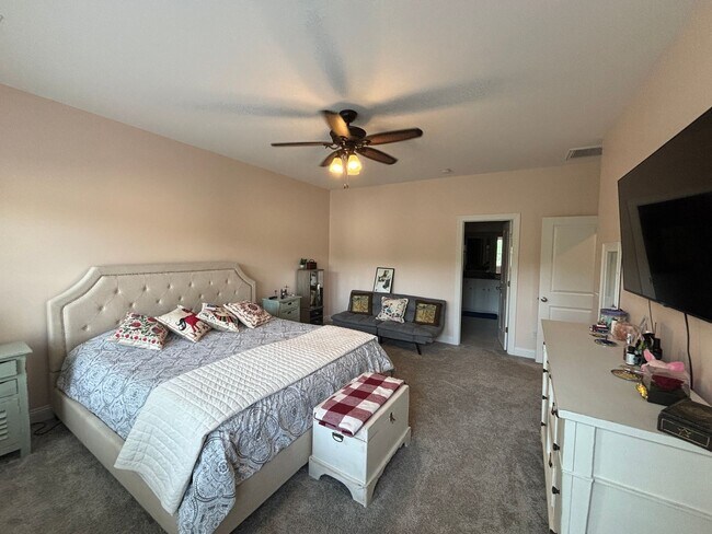 Building Photo - Spacious 4BR Townhome in Mount Pleasant | 2-Car Garage | Built 2020 | 2200 Sq Ft