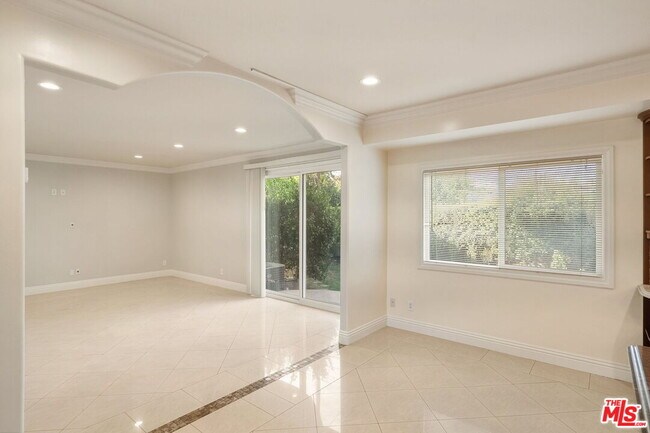 Building Photo - 5217 Etiwanda Ave