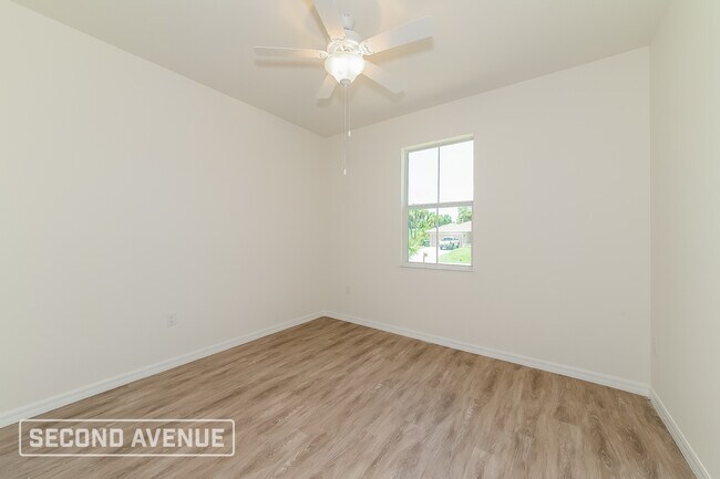 Building Photo - 1698 Nabatoff St