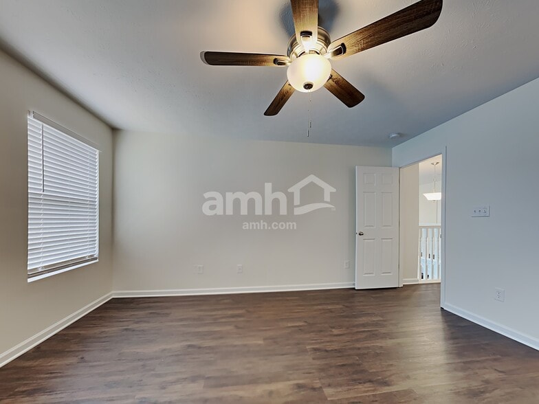 Building Photo - 15518 Farmland Ct