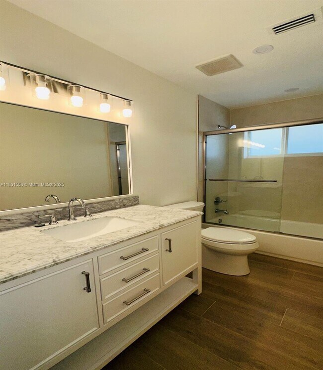 Building Photo - $5,100 4120 sw 69 ave