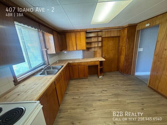 Building Photo - 407 Idaho Ave