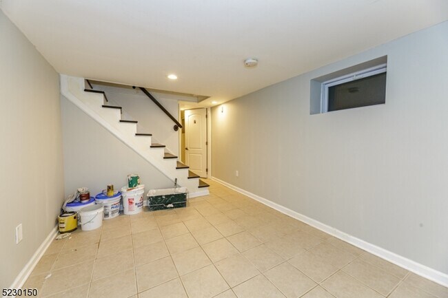 Building Photo - 58 Pillot Pl