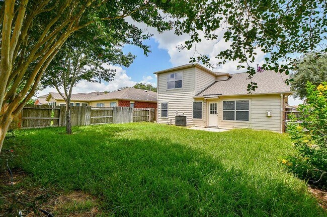 Building Photo - 19915 Juniper Berry Dr