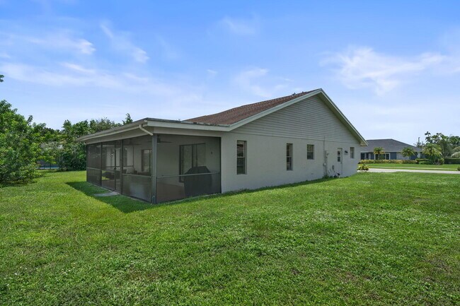 Building Photo - 11371 Torchwood Ct