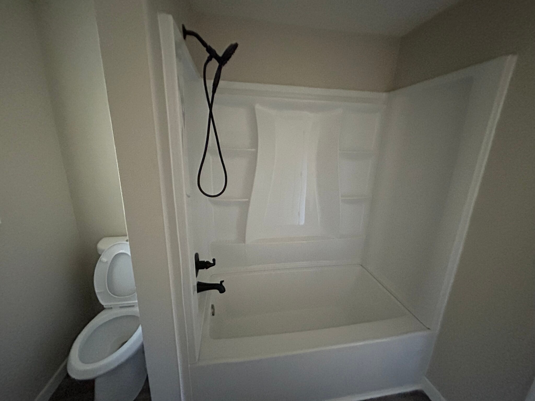 Building Photo - 1602 E Hazel Ave