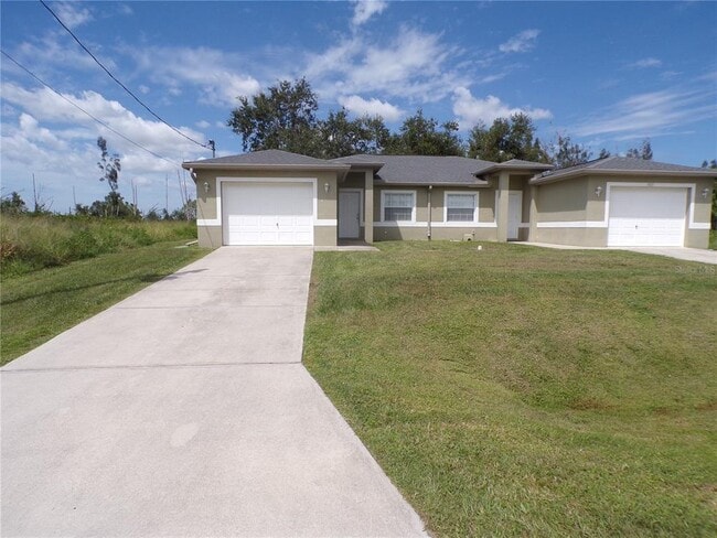 Building Photo - 385 Sunflower St