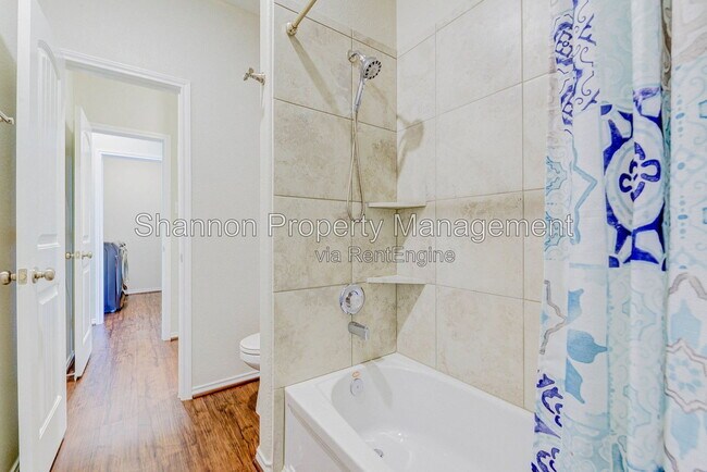 Building Photo - 9547 Summer River Dr