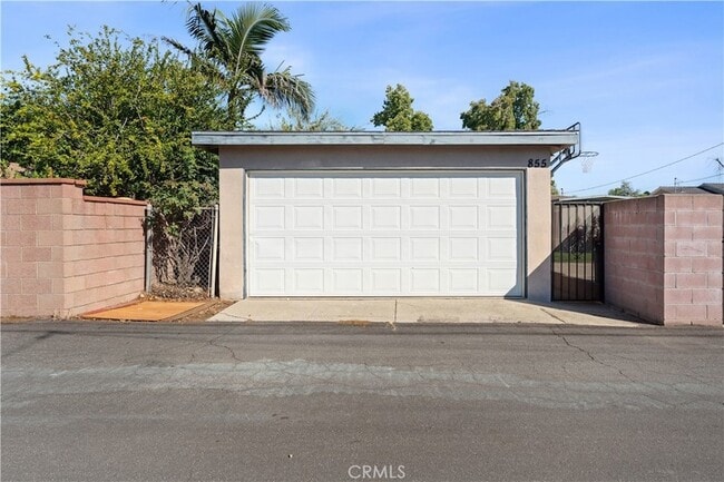 Building Photo - 855 N 3rd Ave