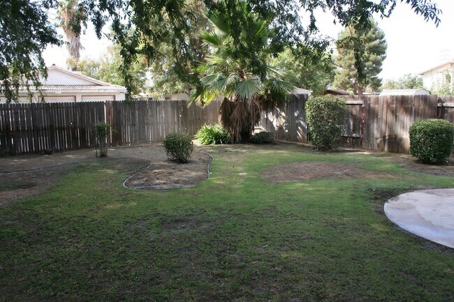 Building Photo - 4615 Gardenwood Ln