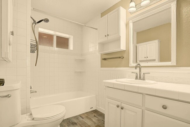 Building Photo - Upper Valley 3 Bedroom 2 Bath