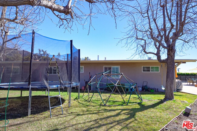 Building Photo - 2260 Los Amigos St