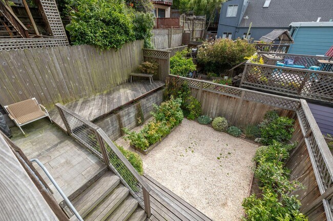 Building Photo - OPEN HOUSE: Saturday (6/20) 4:30pm-5:00pm. Stunning 3-Level Single Family Home with Modern Touche...