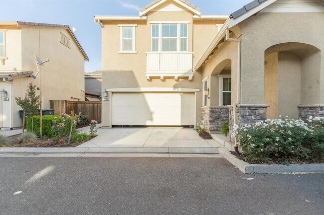 Primary Photo - 2284 Gallery Dr