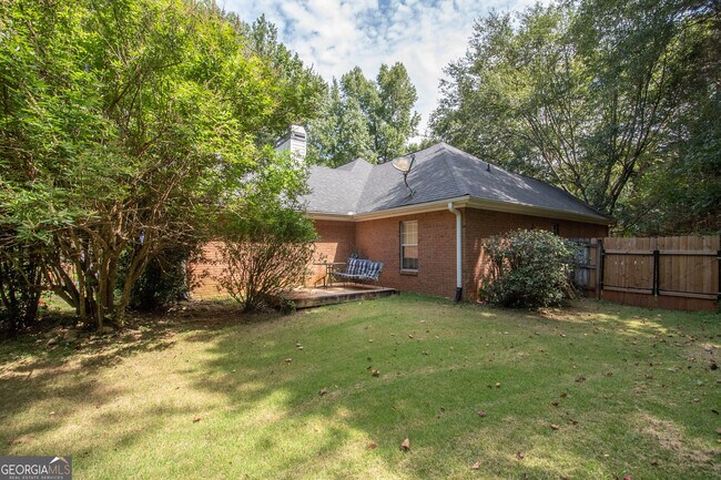 Building Photo - 235 Masters Dr