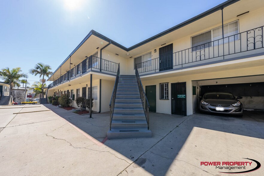 Interior Photo - 111-115 E. Beach Ave.