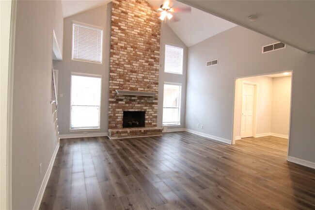 Building Photo - 12511 Ella Lee Ln