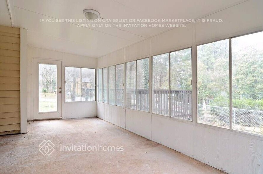 Building Photo - 1532 Kings Ridge Dr NW