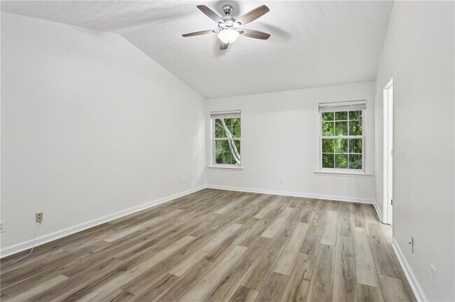 Building Photo - 208 Carrington Way