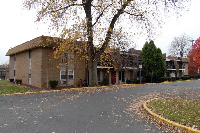 Primary Photo - Whittier Place