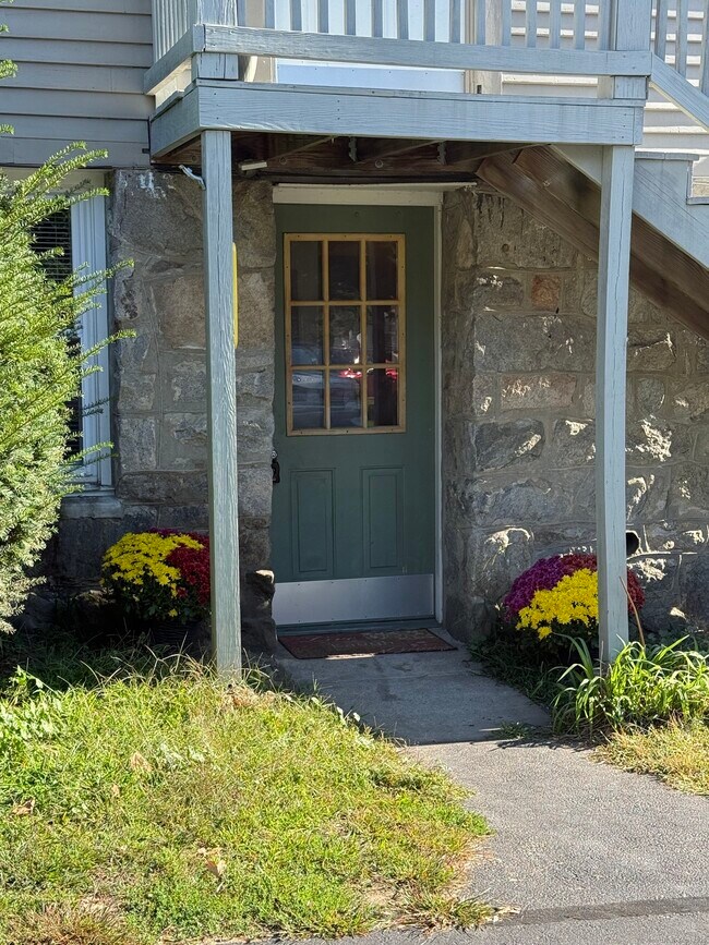 Building Photo - 20 Garvin St