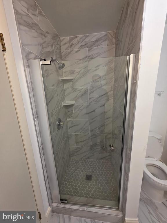 Building Photo - 13150 Glen Rd