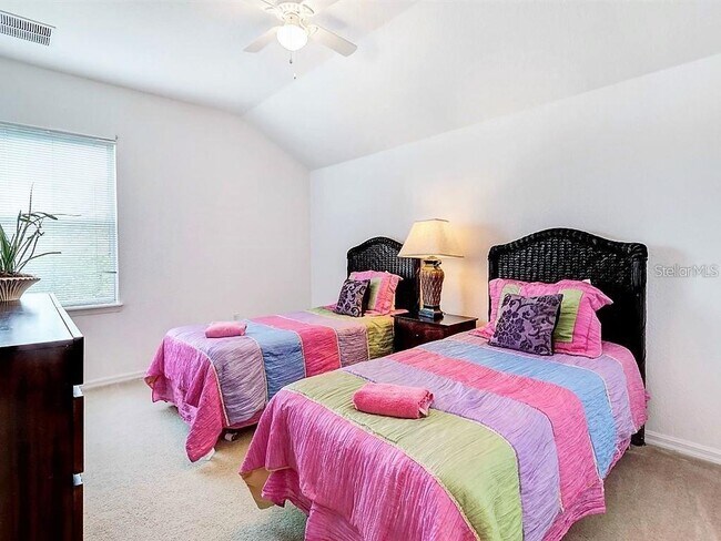 Building Photo - 153 Vizcay Way