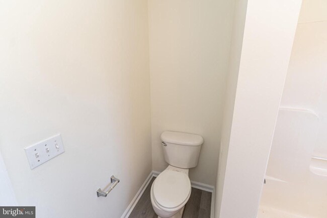 Building Photo - 202 Carsons Ct