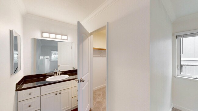 Building Photo - 461 Ignacio Blvd