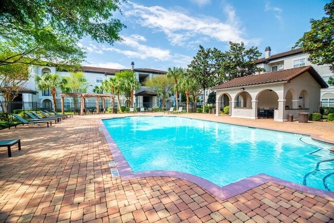 Building Photo - 2840 Shadowbriar Dr