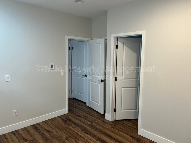 Building Photo - 3303 Navajo St