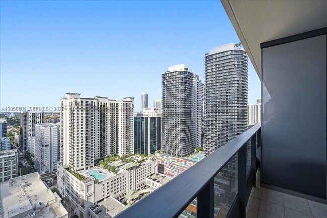 Building Photo - 1000 Brickell Plaza