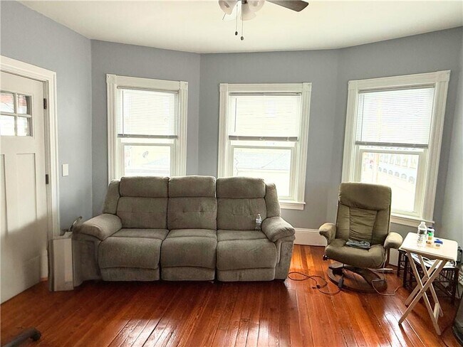 Building Photo - 53 Hadwin St