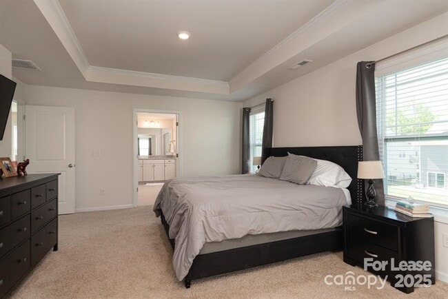 Building Photo - 2046 Saddlebred Dr
