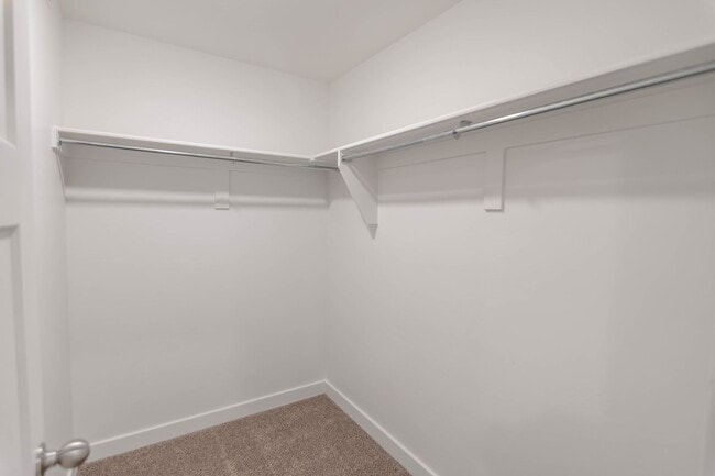 Building Photo - Up to one month free! 1-Bedroom Condos at ...