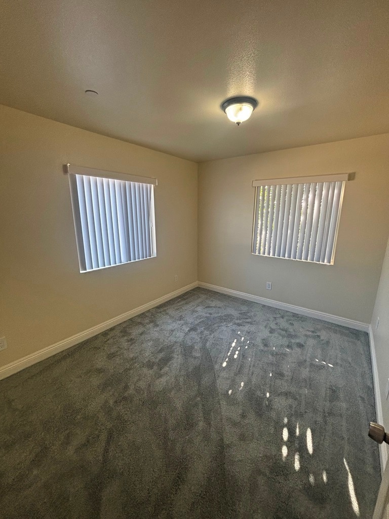 Building Photo - 1229 W 60th St