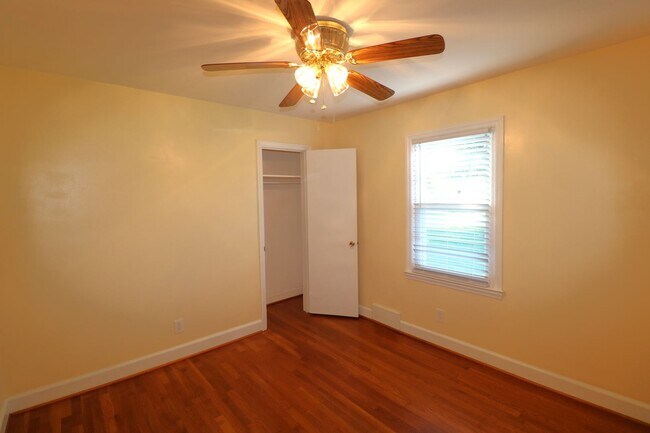 Building Photo - 5611 Windy Hill Dr