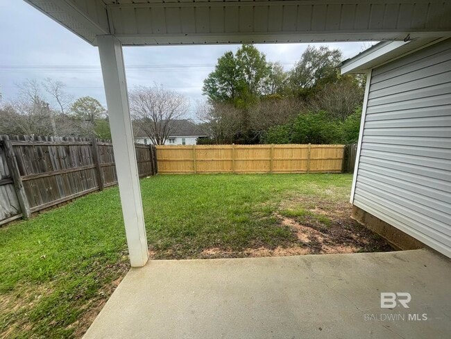 Building Photo - 706 Crystal Wells Ct N