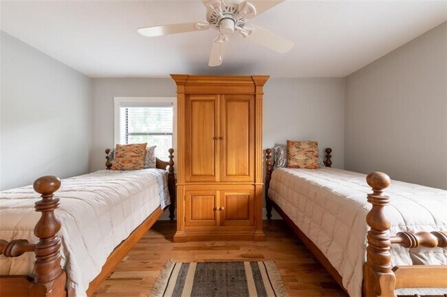 Building Photo - 106 Ardmore Pl NW