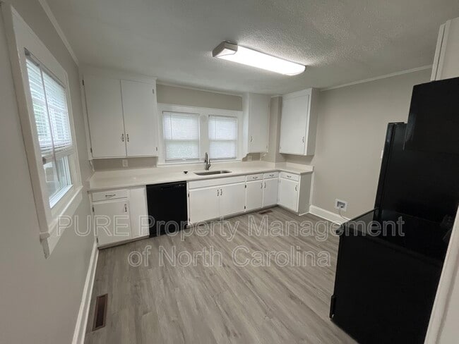 Building Photo - 1103 Jackson St