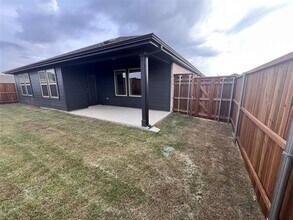 Building Photo - 4008 Limestone Blf Dr