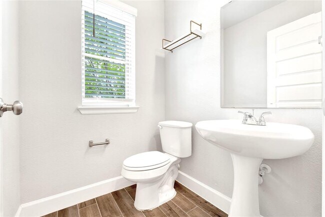 Building Photo - 2530 Alder Wood Ln