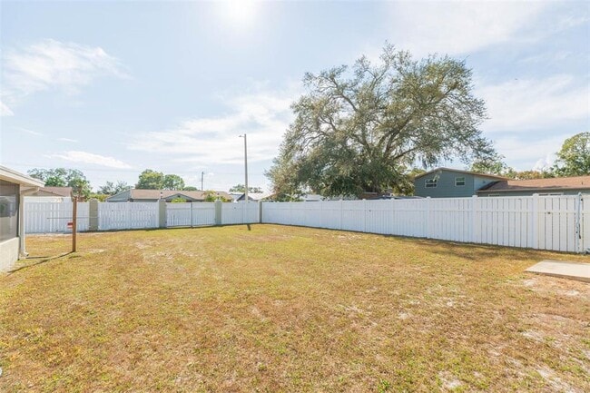 Building Photo - 6710 Mornay Cir