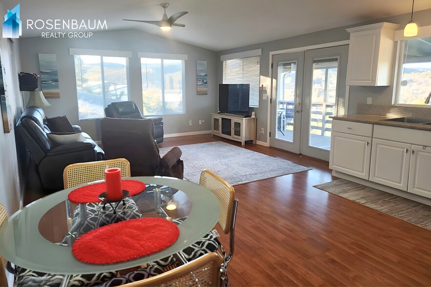 Building Photo - Stunning 2-bedrooms, 2-baths retreat in Prescott Canyon Estates (55+ Community)!